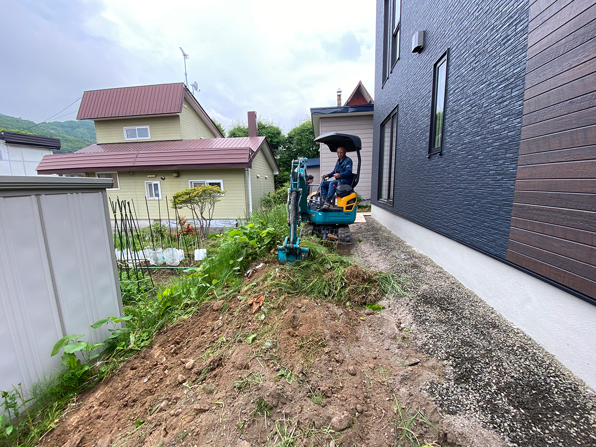 狭い通路でもお庭づくりはできます 外構会社コラム 小樽のエクステリア会社 爽ガーデン