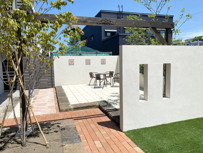 そのブロック塀　仕上げ次第で見違えます!  CP型枠ブロック×塗り壁という選択