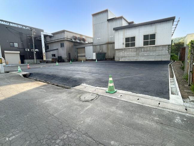 工場敷地内のアスファルト舗装工事｜使いやすく管理しやすい敷地へ